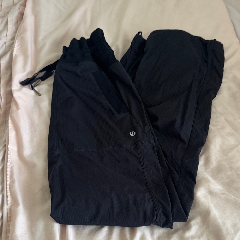 Lululemon - Dance Studio Pants Mid-Rise and Full- Length in Black